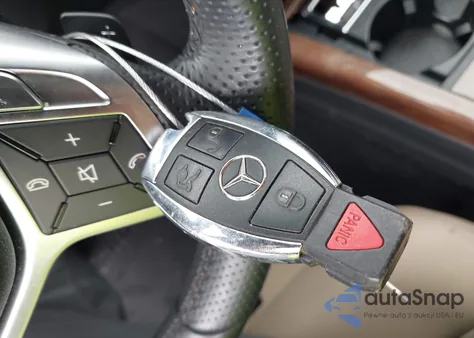 2012 Mercedes-Benz E 350 4Matic z USA, uszkodzony, nr VIN WDDHF8JBXCA624053